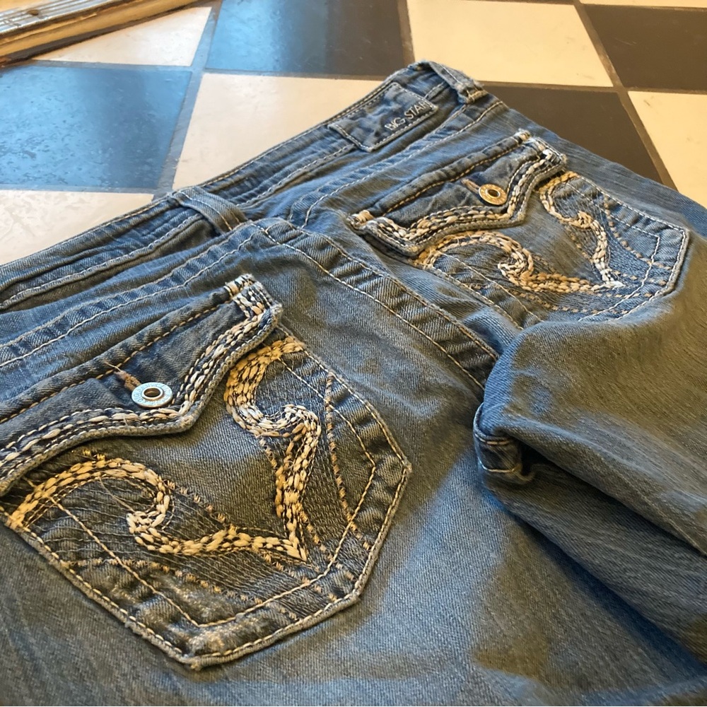 Women's Blue Jeans with Embroidered Pockets